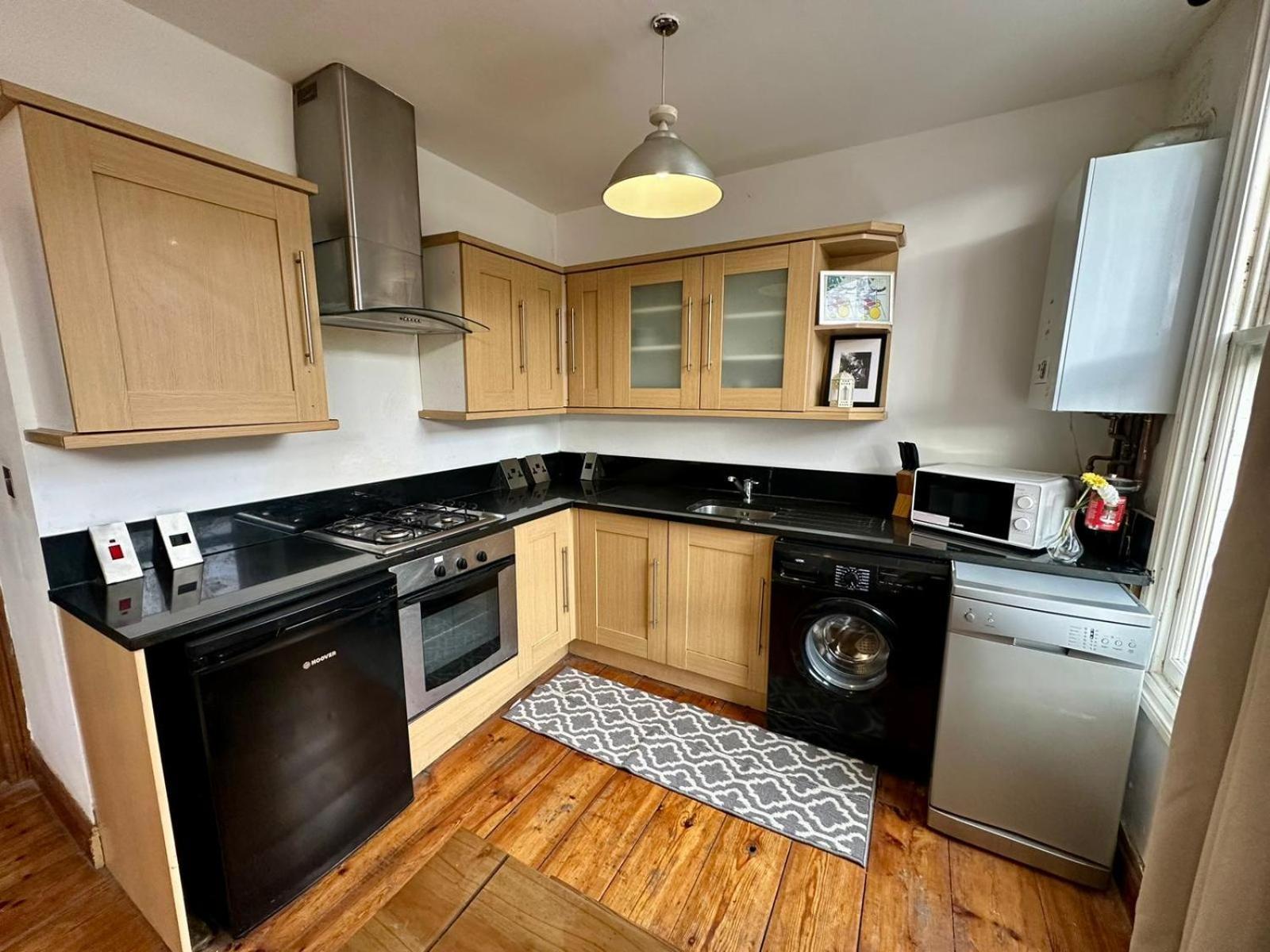 Lovely 1 Bed Apartment 2 Min To Station Londra Dış mekan fotoğraf